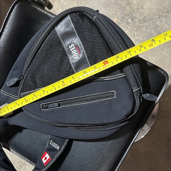 Roots Black Triangular Backpack - Picture 4 of 6